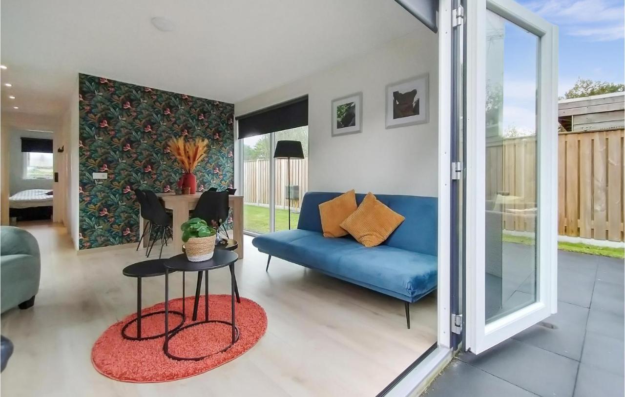 2 Bedroom Awesome Home In Heinkenszand Bagian luar foto