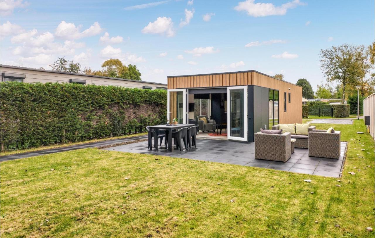 2 Bedroom Awesome Home In Heinkenszand Bagian luar foto