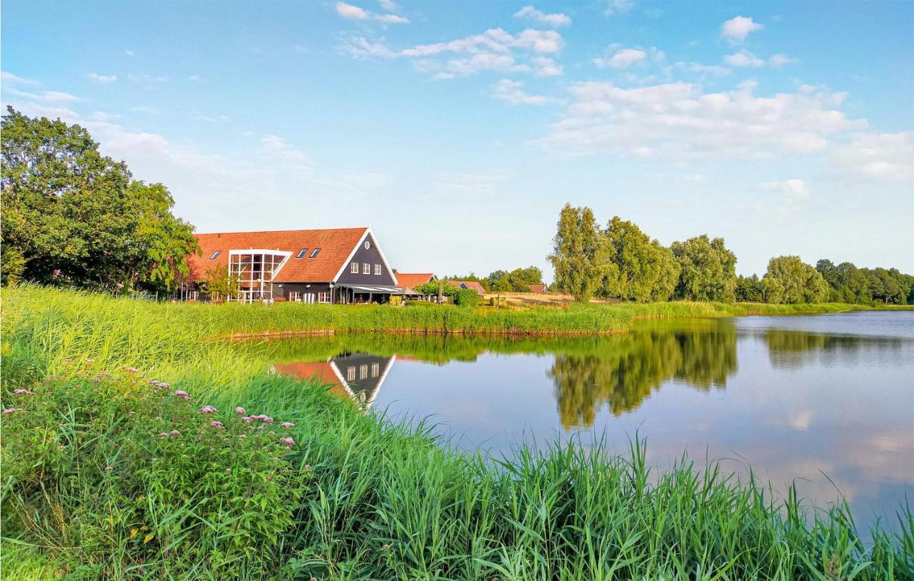2 Bedroom Awesome Home In Heinkenszand Bagian luar foto